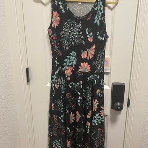 Lularoe Nikki